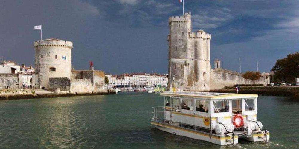 Au Coeur Du Centre Ville De La Rochelle Au Calme Avec Stationnement Gratuit Extérieur photo